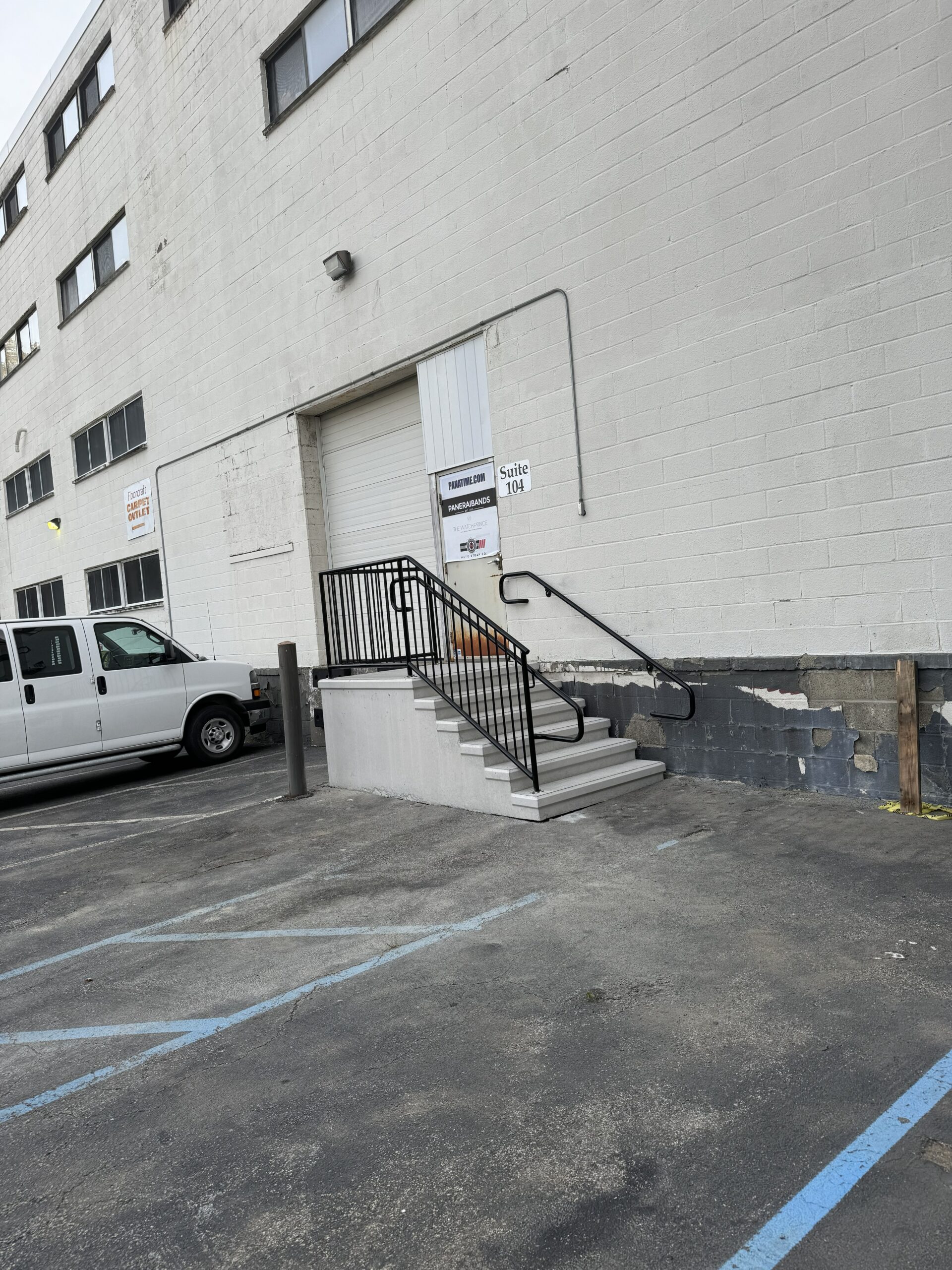 Precast concrete steps